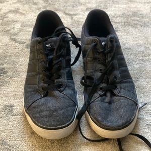 Adidas black sneaker